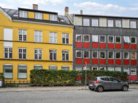 Copenhagen Capital har købt Rådmandsgade 43 (gul bygning) og Rådmandsgade 45 (grå og rød bygning) på Nørrebro i København. Foto: EDC Erhverv Poul Erik Bech
