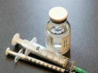 Borgere over 65 år tilbydes igen i år vaccination mod influenza og covid